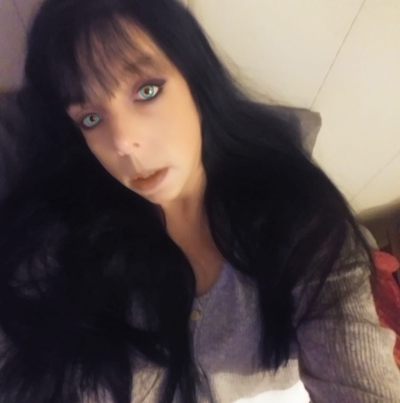 Profile Picture of Debby Debby (@taguerecovery) on Poshmark