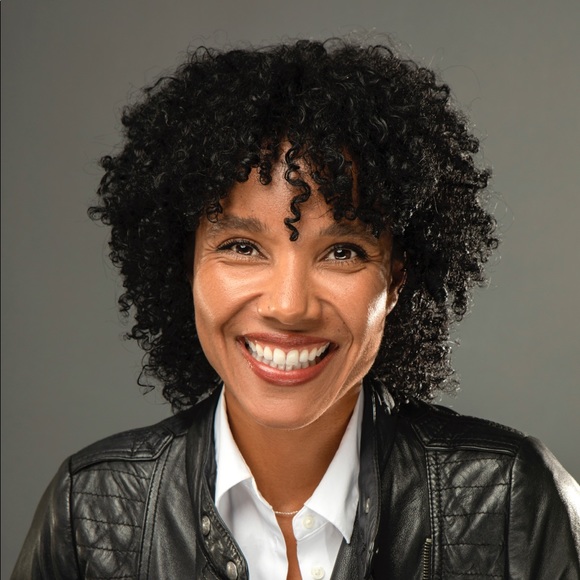 Fee C - Poshmark Profile Picture of Fee C (@felicia_cipolla) on Poshmark