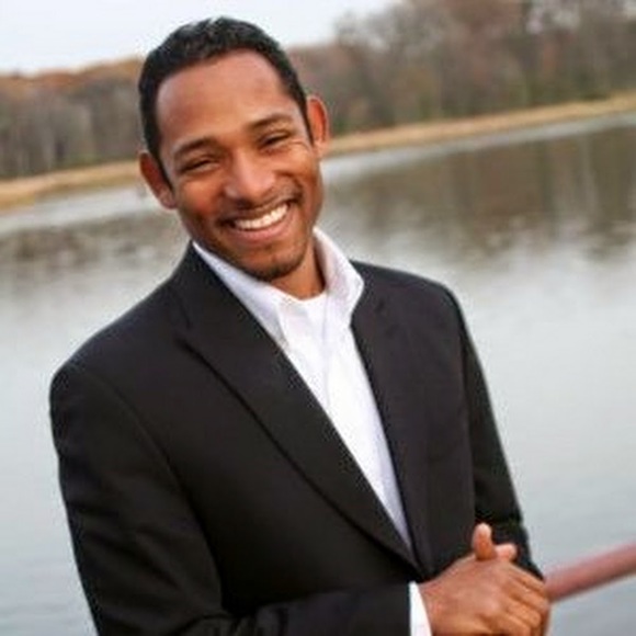 Profile Picture of Robert Brooks (@robertbrooks24) on Poshmark