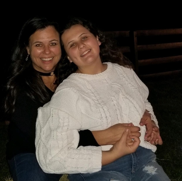 Profile Picture of Candice Clark-currier (@candicecurrier) on Poshmark