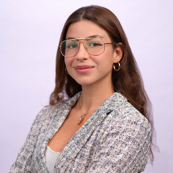 Profile Picture of Jessica Mroueh (@jessicamroueh) on Poshmark