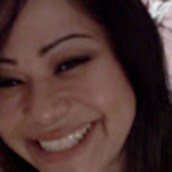 Profile Picture of Amanda Pulido (@amandapulido673) on Poshmark