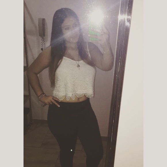 Profile Picture of Antonette Pontorno (@antonette_p) on Poshmark