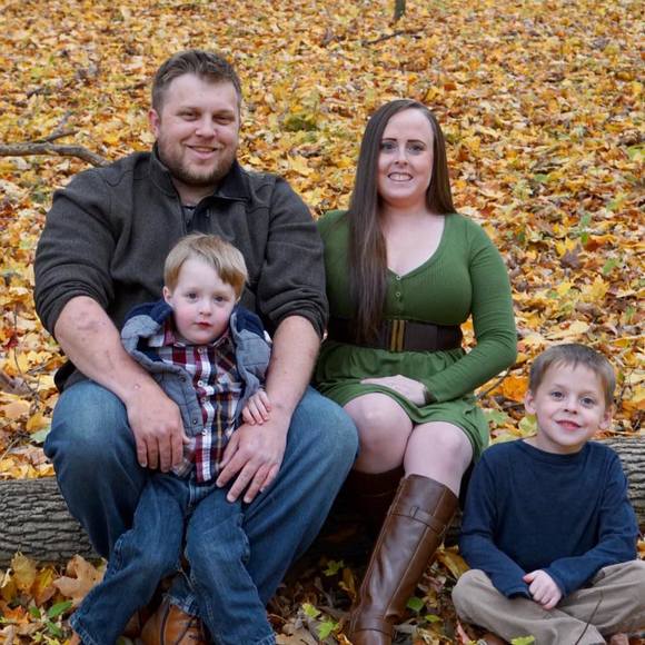 Profile Picture of Danielle Nobles (@daniellenobles) on Poshmark