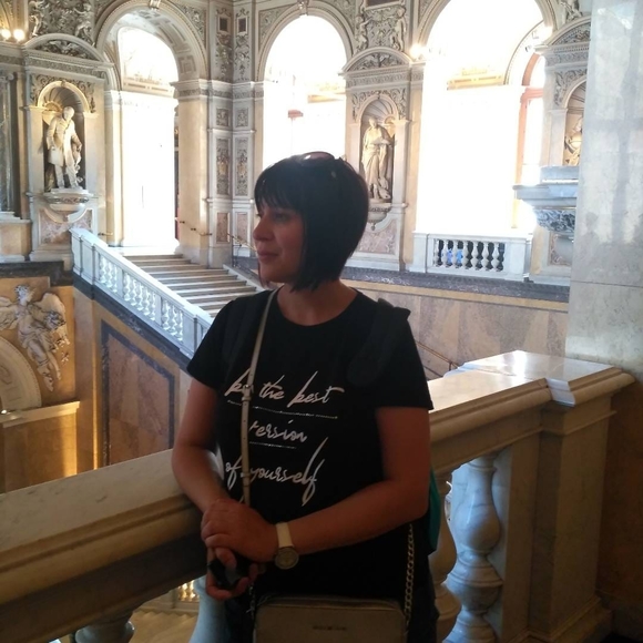 Profile Picture of Catrin andronnikova Catrin (@katya_andr) on Poshmark