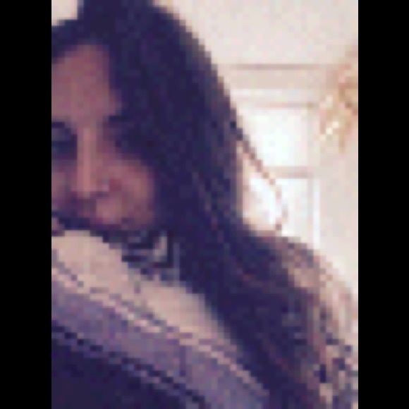 Profile Picture of Alexandra Vargo (@amvargo) on Poshmark
