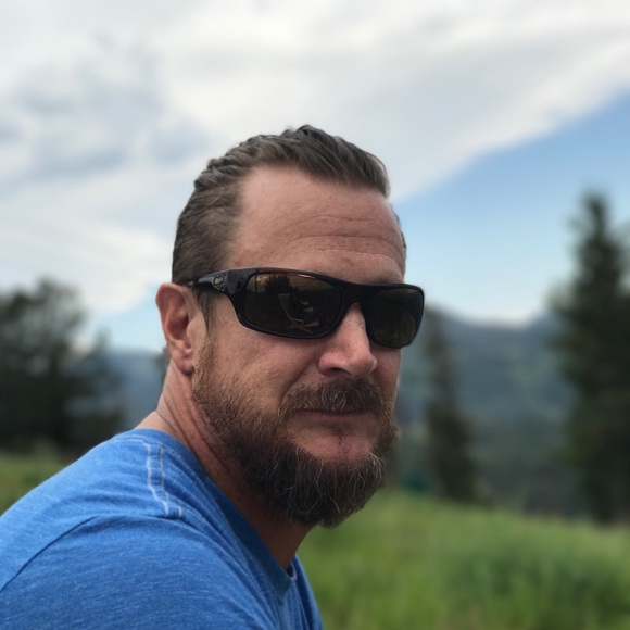 Profile Picture of Preston Hansen (@prestonjhansen) on Poshmark