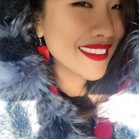 Profile Picture of Fang Fang (@juliafang) on Poshmark