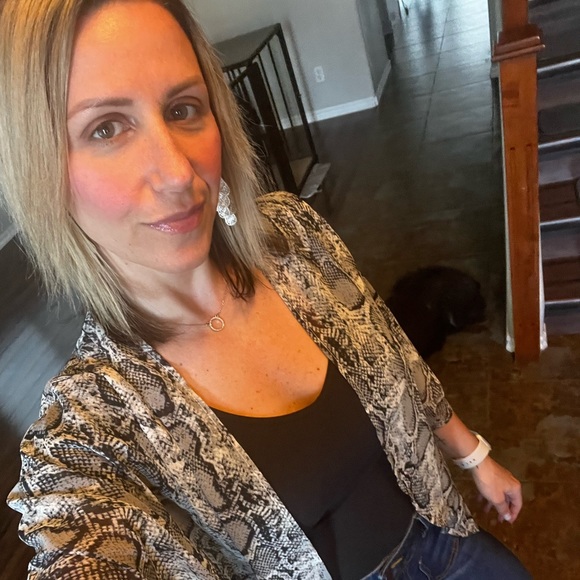 Profile Picture of Bonnie Zionts (@bsg3581) on Poshmark