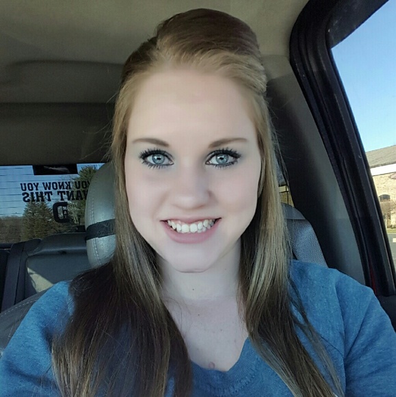 Profile Picture of Stacy Proctor (@stacymichelle08) on Poshmark