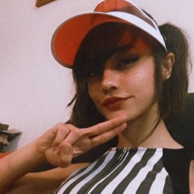 Profile Picture of Llama Toffetti (@llamatoffetti) on Twitter