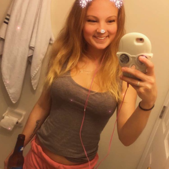 Profile Picture of Emily Scavetta (@missemily_1994) on Poshmark