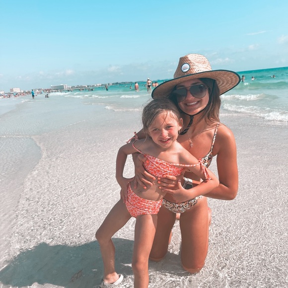 Profile Picture of Ally Jawny (@ally_jawny) on Poshmark