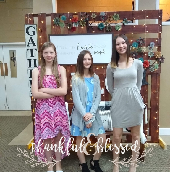 Profile Picture of Anna Yager (@my5angels) on Poshmark