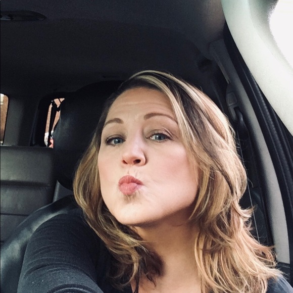 Profile Picture of Michelle Belfiore (@mitchcano831) on Poshmark