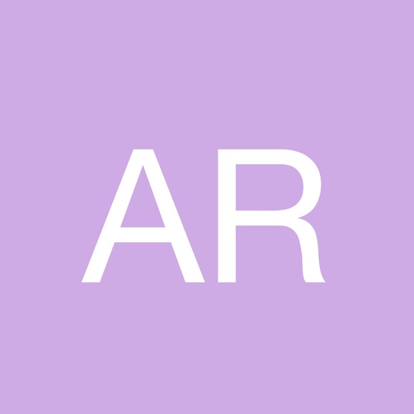 Profile Picture of Anna Ramig (@anna_ramig) on Poshmark