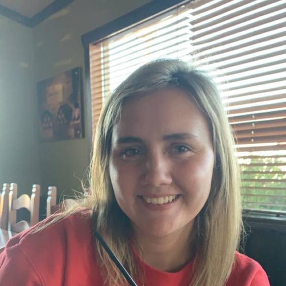 Profile Picture of Karli Hiber (@karlihiber2019) on Poshmark