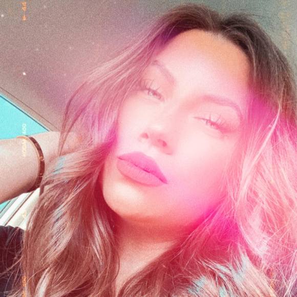 Profile Picture of Caity Bellinger (@caitybellinger) on Poshmark