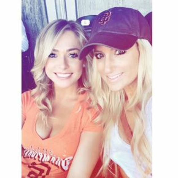 Profile Picture of Joanna Grzesik (@joannag1212) on Poshmark