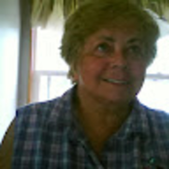 Profile Picture of Dona n denny Martinsen (@dndmart) on Poshmark