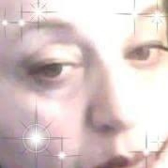 Profile Picture of Janet Foley (@janetfoley802) on Poshmark