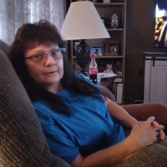 Profile Picture of Robin Chaney-sidders (@burlingham56) on Poshmark