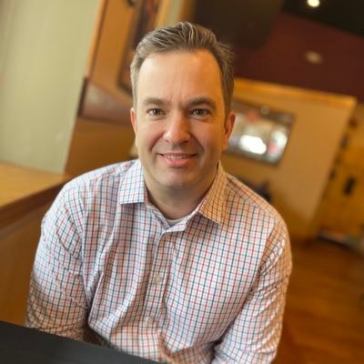 Profile Picture of RobfromRI (@RobStarkeyJr) on Twitter