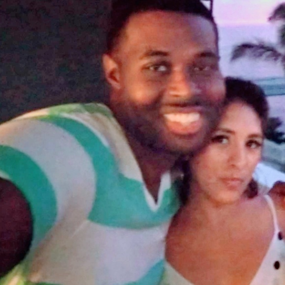 Profile Picture of Rosandra Richardson (@richardson0409) on Poshmark