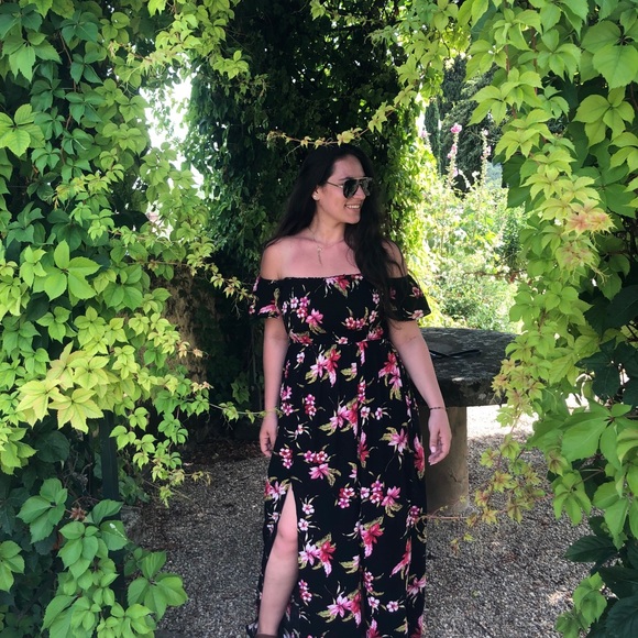 Profile Picture of Gabriella Grimando (@gabgrimando) on Poshmark