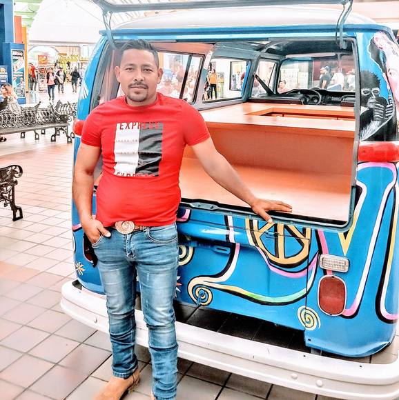 Profile Picture of Javier Peralta (@javierperalt380) on Poshmark