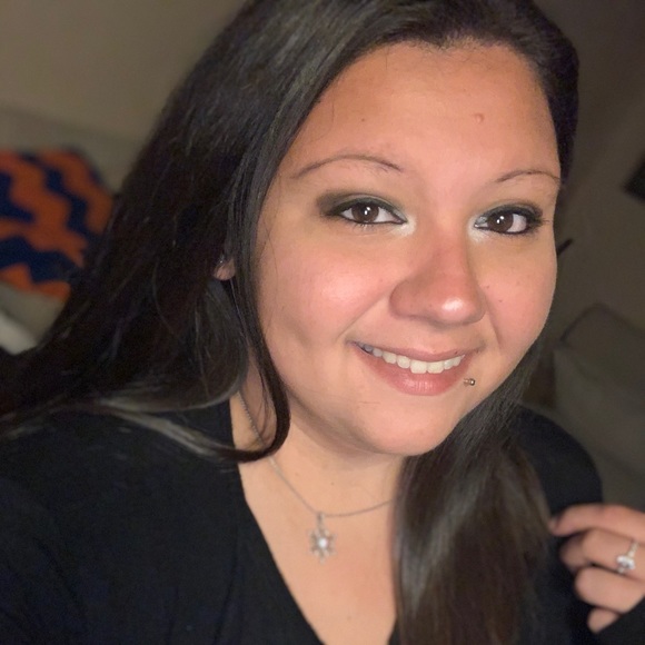 Profile Picture of Alyson Broccoli (@alycat4594) on Poshmark