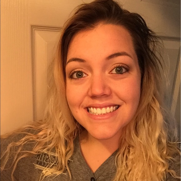 Profile Picture of Sarah Strohminger (@sarahsv) on Poshmark