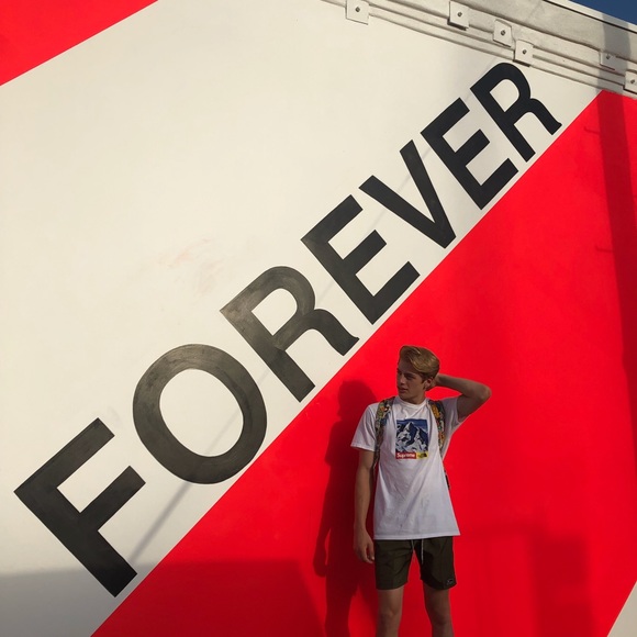 Profile Picture of Bryce Henningsen (@bmh4100) on Poshmark