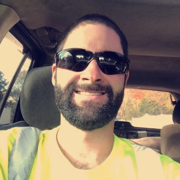 Profile Picture of James Pero (@pjimmy1994) on Poshmark