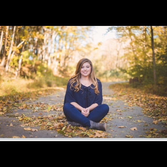 Kelsey Bohlmann-alvis - Poshmark Profile Picture of Kelsey Bohlmann-alvis (@kelseynewell566) on Poshmark