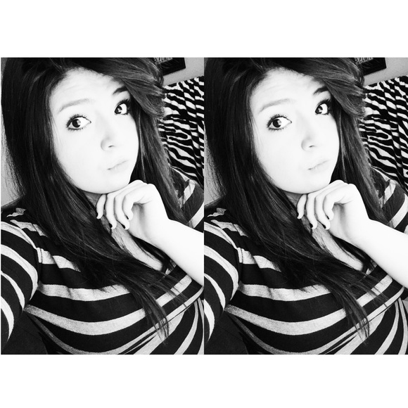 Profile Picture of Jasmine Enriquez (@_jassssminee_) on Poshmark