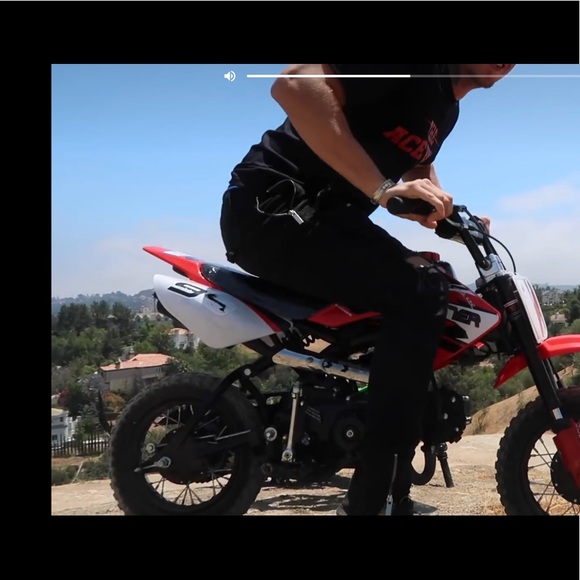 Profile Picture of Shawn Clarke (@shawnclarke) on Poshmark