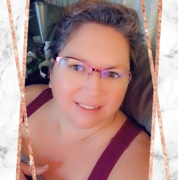 Profile Picture of Jacqueline Graleski (@jmglory) on Poshmark