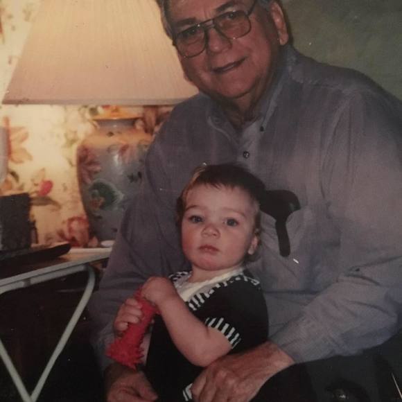 Profile Picture of Rebecca Schoenborn (@rebeccaschoenbo) on Poshmark