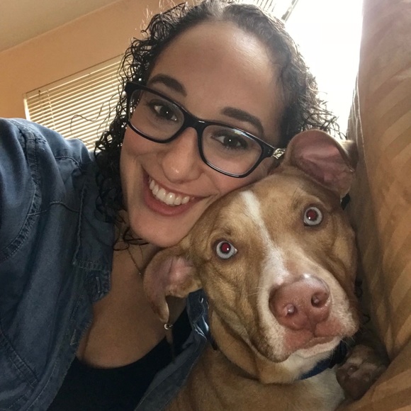 Profile Picture of Danielle Kaplan (@daniellekaplan) on Poshmark