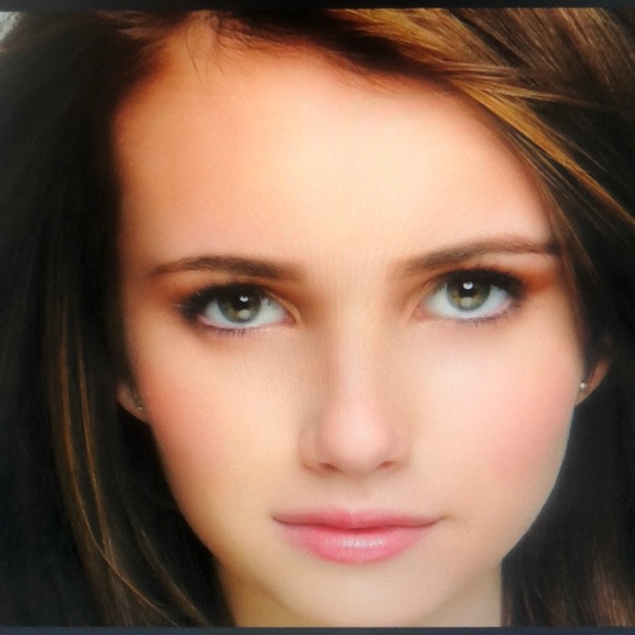 Profile Picture of Della Bryan (@alexzanderj704) on Poshmark