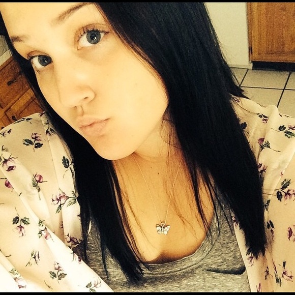 Profile Picture of Ashley Perez (@ashleyperez97) on Poshmark