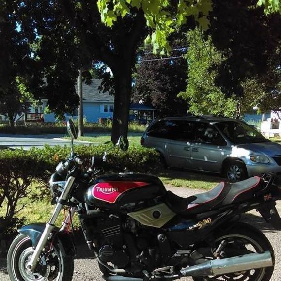 Profile Picture of Chuck Murray (@b4ssr) on Poshmark