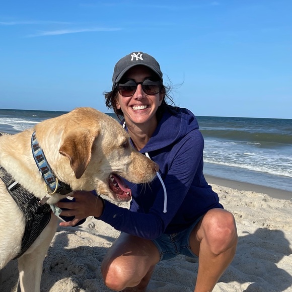 Profile Picture of Caryn Freed (@cfreed81) on Poshmark