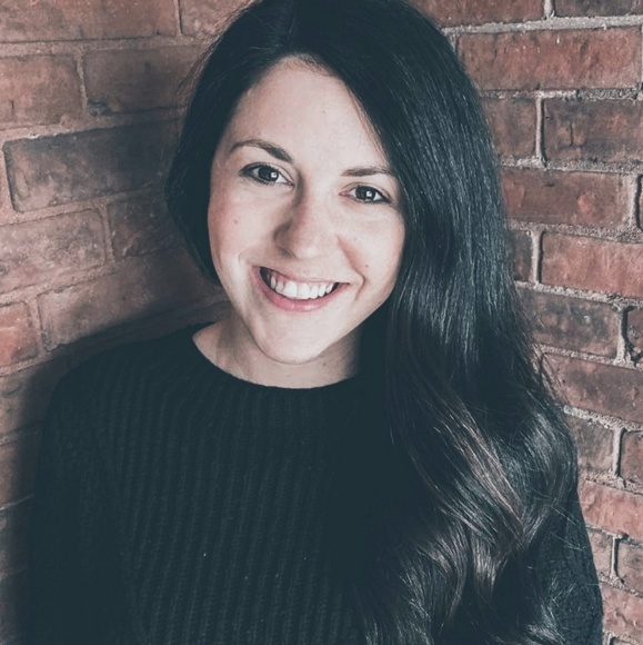 Profile Picture of Kalynn Mccavour (@kalynndmm13) on Poshmark