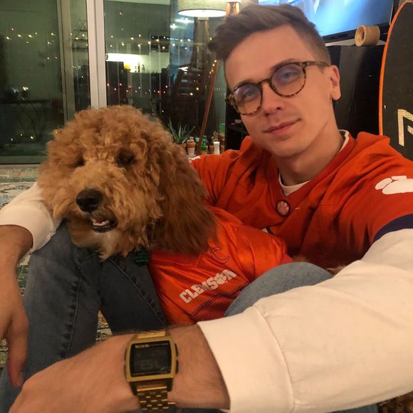 Profile Picture of Garrett Vaughn (@gvaughn555) on Poshmark