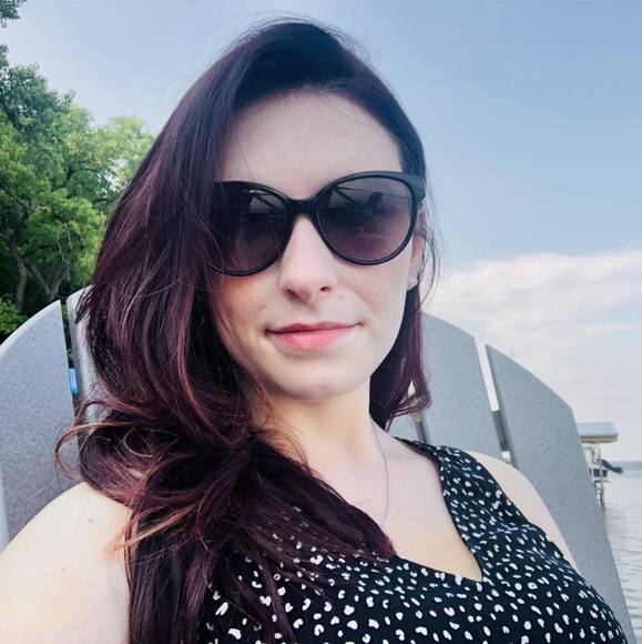 Profile Picture of Alisa Livaditis (@zanl18) on Poshmark