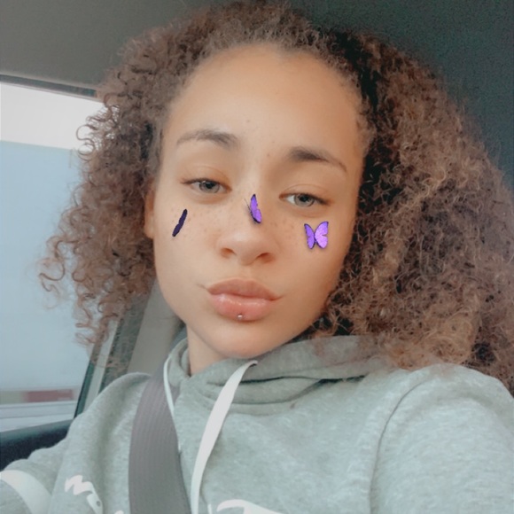 Profile Picture of Bianca Garrett (@brazy420) on Poshmark