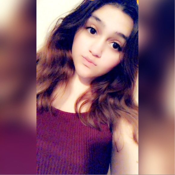 Profile Picture of Makayla Nelson (@mjn7806) on Poshmark