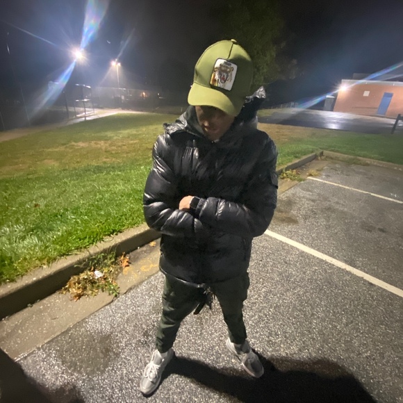 Profile Picture of Antoine Batts (@antsoc1al) on Poshmark